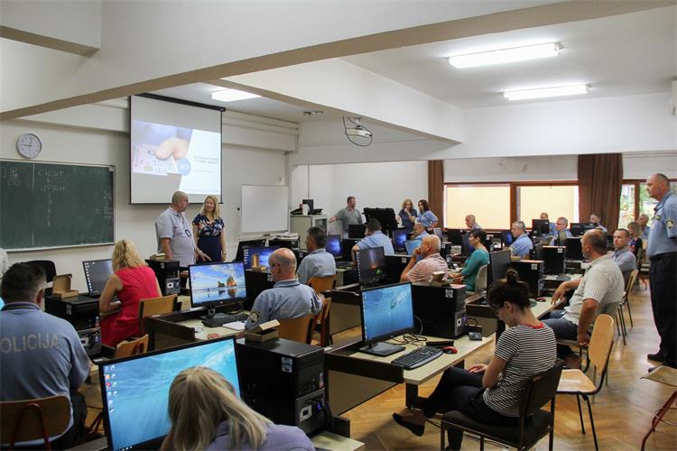 Slika /02_vijesti/2019/07/eoi/1 (5).jpg